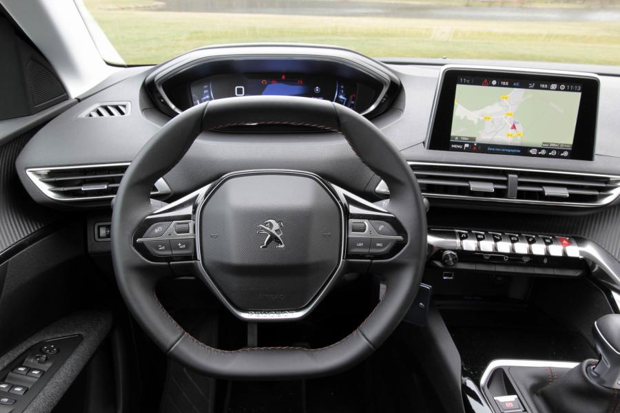 Торпедо Peugeot 3008 2016 года  (WW) (фото 12 из 68)